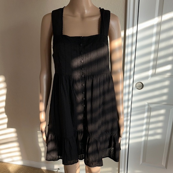 Le Lis Dresses & Skirts - NWT 100% Cotton Le Lis Black Button-Front Mini Dress Size Small.